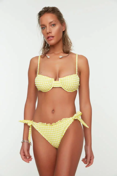 Sárga és fehér női bikini